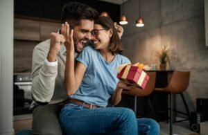 What Are the Best Personalized Gift Ideas for Girlfriend