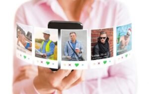 What Makes a Winning Dating Profile